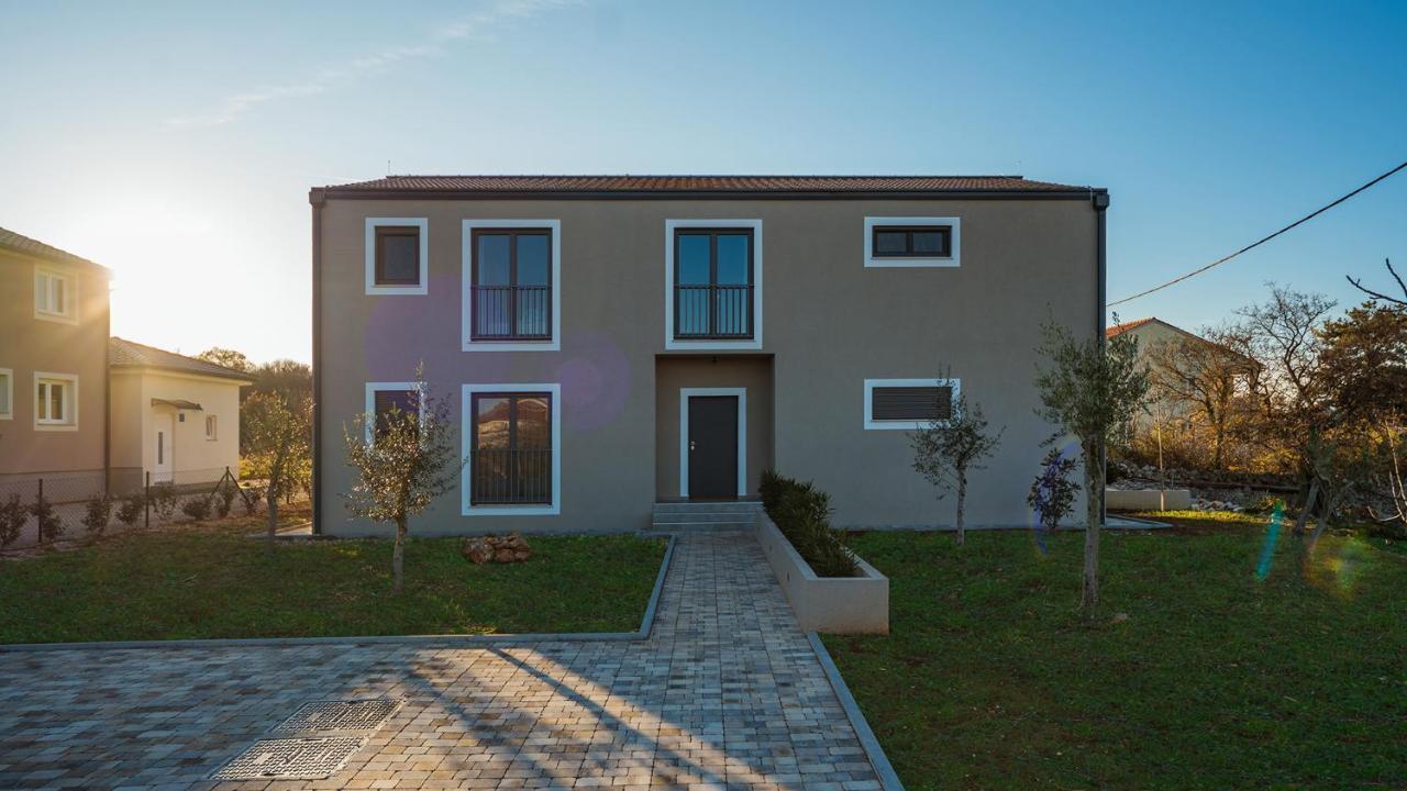 Villa & Jardin - Luxury Villa With Swimming Pool Vrh (Krk) Exterior foto